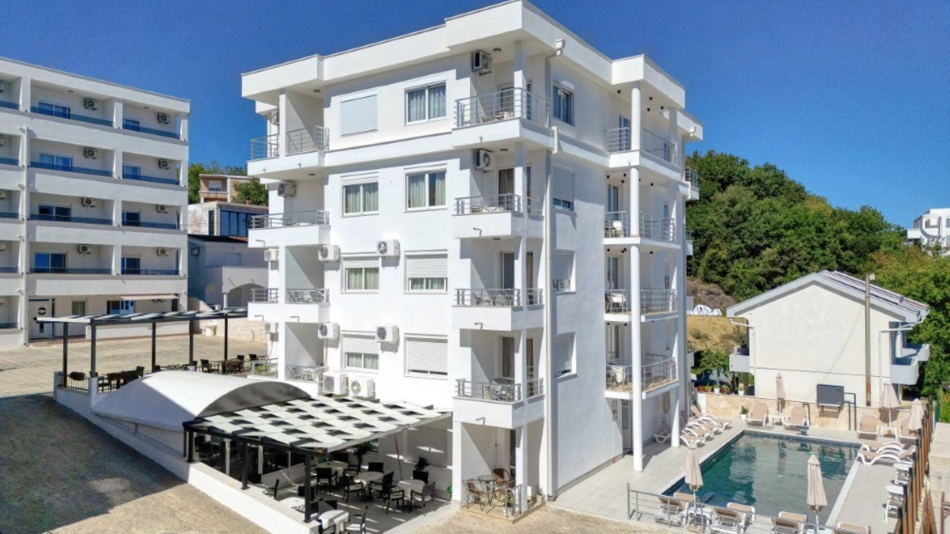 Aqua Lounge Aparthotel Ulcinj Slider 1