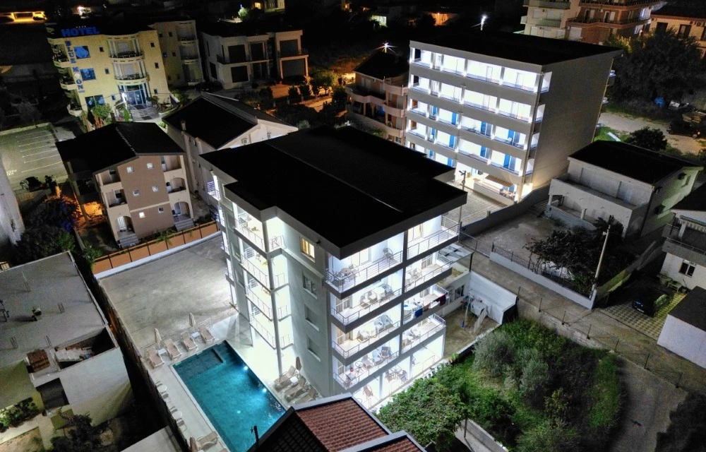 {{LOGO_TEXT}}